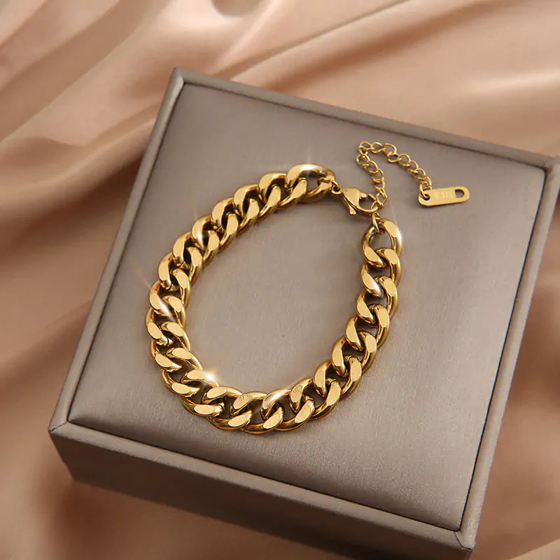 Gold-Armreif-Armband - Geschenk, das Ihre Liebe zeigt